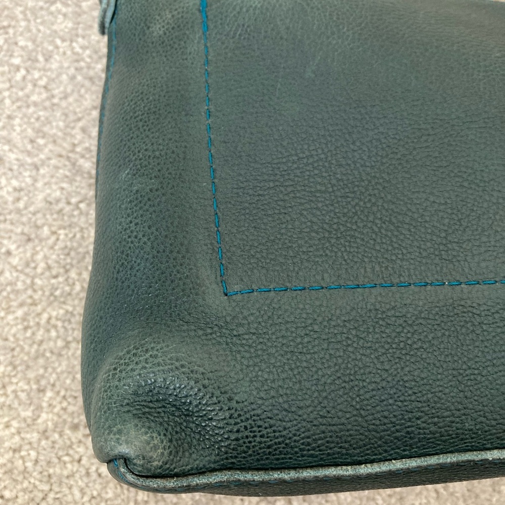Portland Leather PLG Poppy Lagoon Teal Green Pebbled Leather Crossbody Bag Purse - Picture 7 of 10